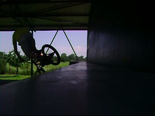 MOV00936 001_0001.jpg
